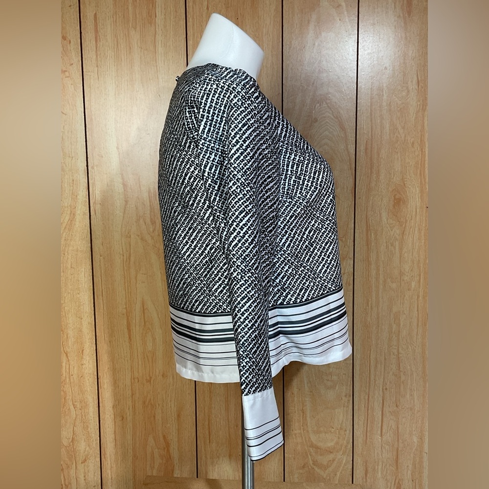 Insight Black and White Striped-Hem Long Sleeve Top SZ - M - Picture 2 of 6